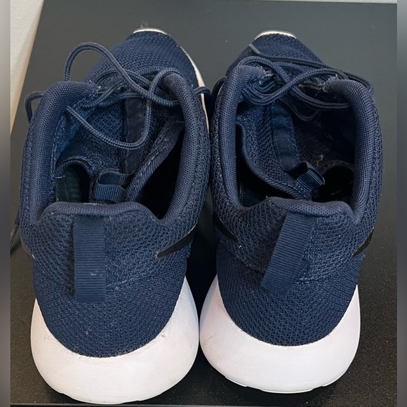 Nike Roshe Men Sneaker 2015 Gym Navy Blue Running Shoes.Size:9”. Lace up . Used - Picture 3 of 7